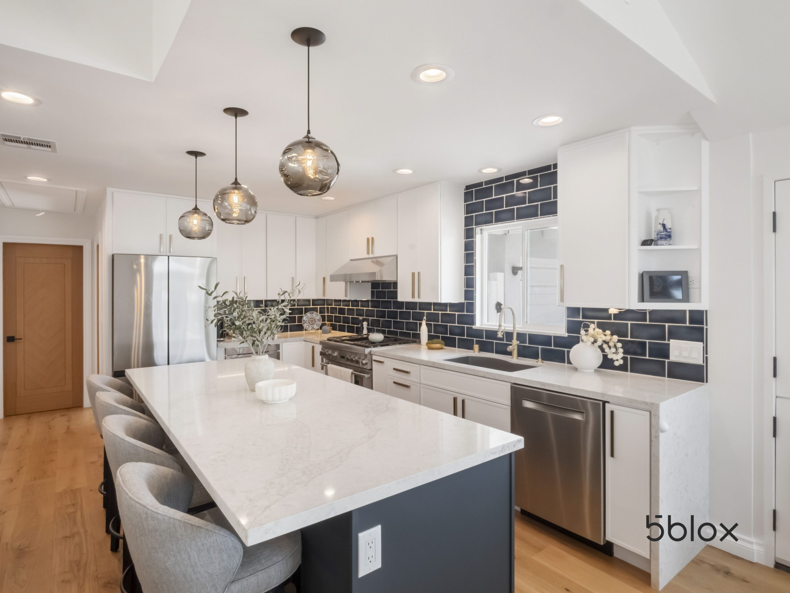 Kitchen by 5blox Inc.